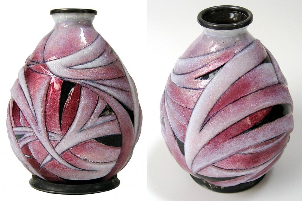 Vase Art Deco émaillé dans les tons roses, signé C. Fauré Limoges France, vers 1930