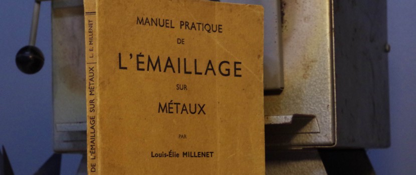 Livre – Manuel pratique de l’émaillage sur métaux