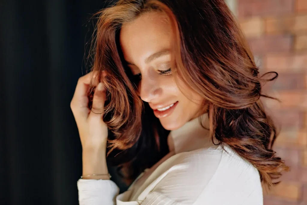 balayage caramel pour cacher cheveux blancs
